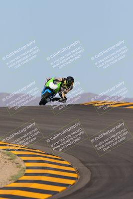 media/Oct-09-2022-SoCal Trackdays (Sun) [[95640aeeb6]]/Turns 9 and 10 (1050am)/